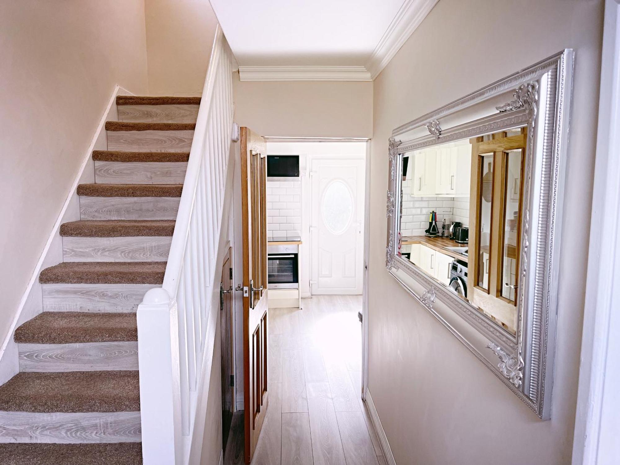 Entire 3-Bedroom Home In Oldham - Guest House Bagian luar foto